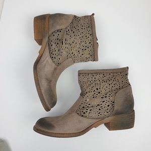 Musse & Cloud Ainhoa ankle booties scallop leather festival bohemian boho boots